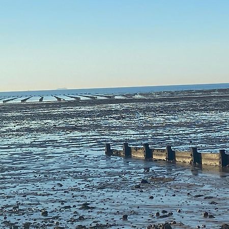 Bright Suite Whitstable Bagian luar foto